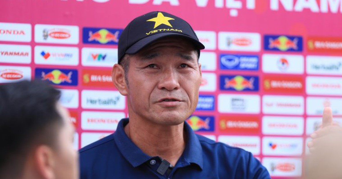 Adiós al dedicado entrenador japonés del fútbol femenino vietnamita