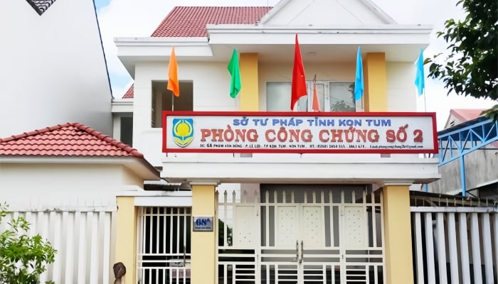 Miễn nhiệm, đình chỉ công tác 1 Phó Trưởng phòng công chứng