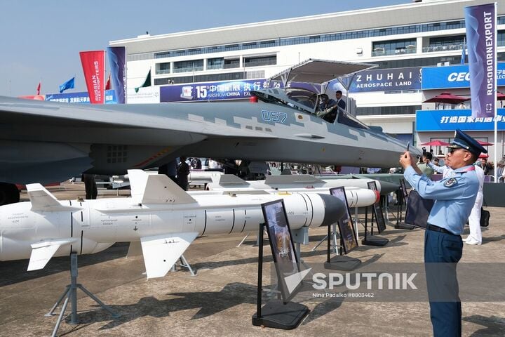 Tarnkappenjäger Su-57E auf der Zhuhai Air Show (China) vorgestellt. (Foto: Sputnik)