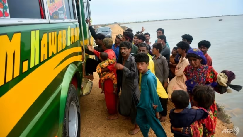 100000 شخص لقوا حتفهم عندما اجتاح بركان هائل الهند وباكستان الصورة 1