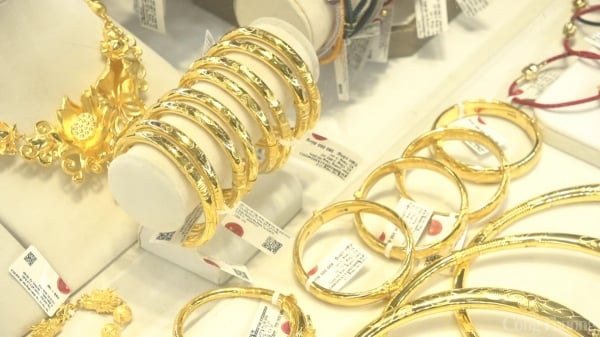 Los anillos de oro superan los 80 millones de VND/tael