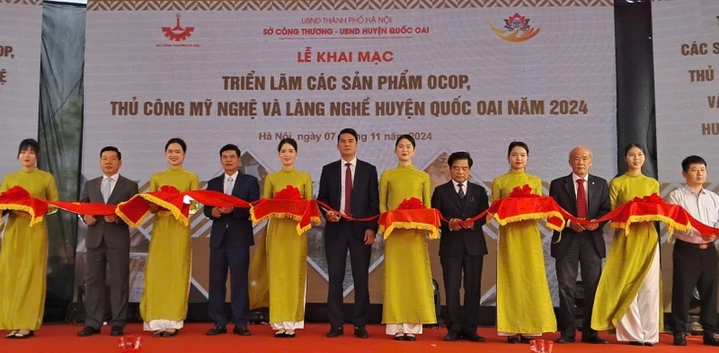 Hà Nội khai mạc Triển lãm các sản phẩm OCOP, thủ công mỹ nghệ và làng nghề huyện Quốc Oai