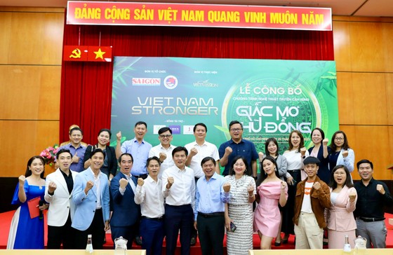 Lễ công bố chương trình nghệ thuật truyền cảm hứng &quot;Viet Nam Stronger&quot; - mùa đầu tiên, chủ đề &quot;Giấc mơ Phù Đổng&quot;. Ảnh: DŨNG PHƯƠNG ảnh 1