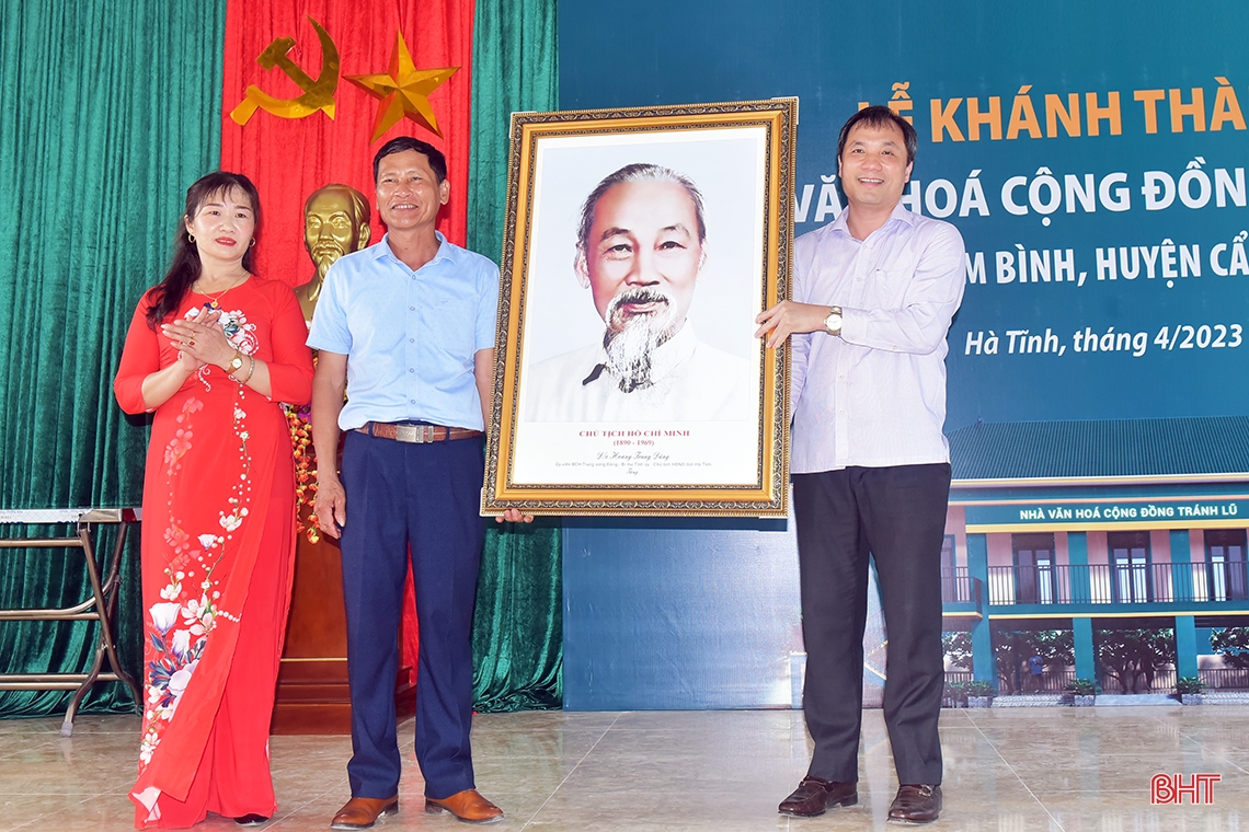 BIDV donates 2 more flood shelters to Ha Tinh