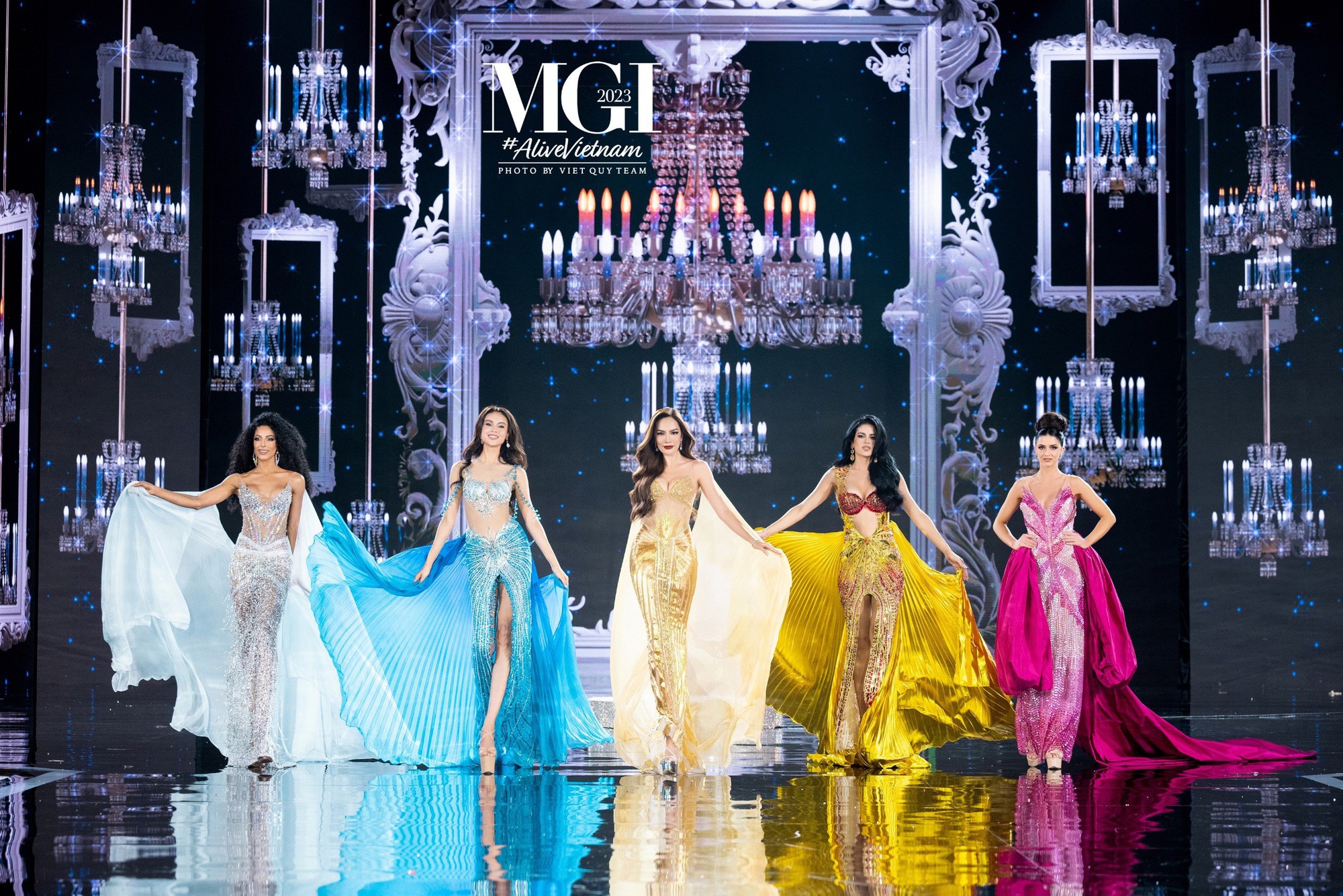 Bố Lê Hoàng Phương bật khóc sau phần thi của con gái tại Bán kết Miss Grand International - Ảnh 7.