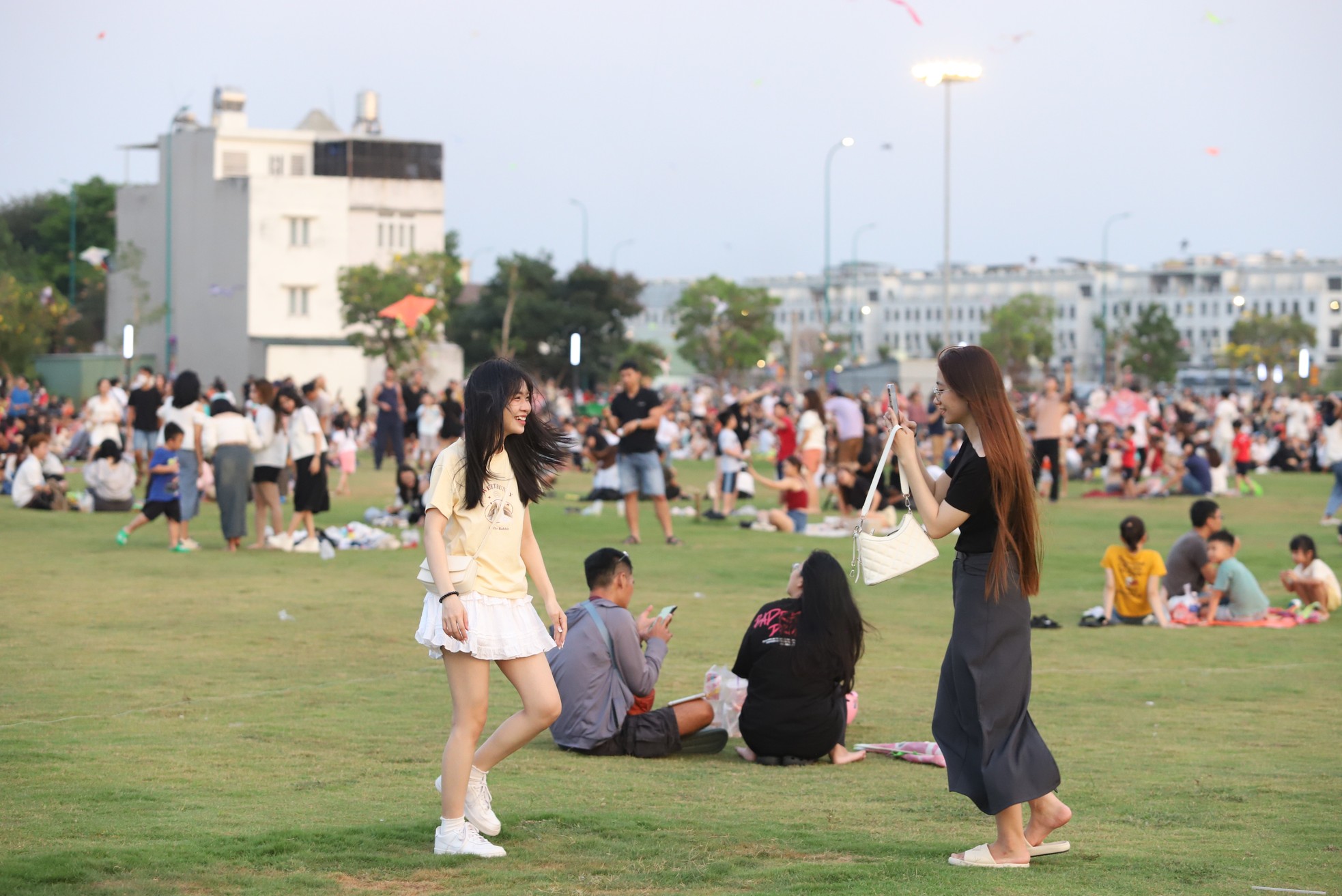 Thousands of people flock to the East of Ho Chi Minh City to 'live slowly' photo 9