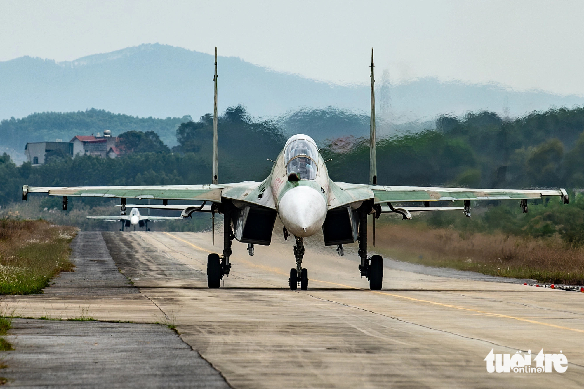 Phi công tiêm kích Su30-MK2 tự hào khi bay trên bầu trời quê hương, đất nước - Ảnh 17.