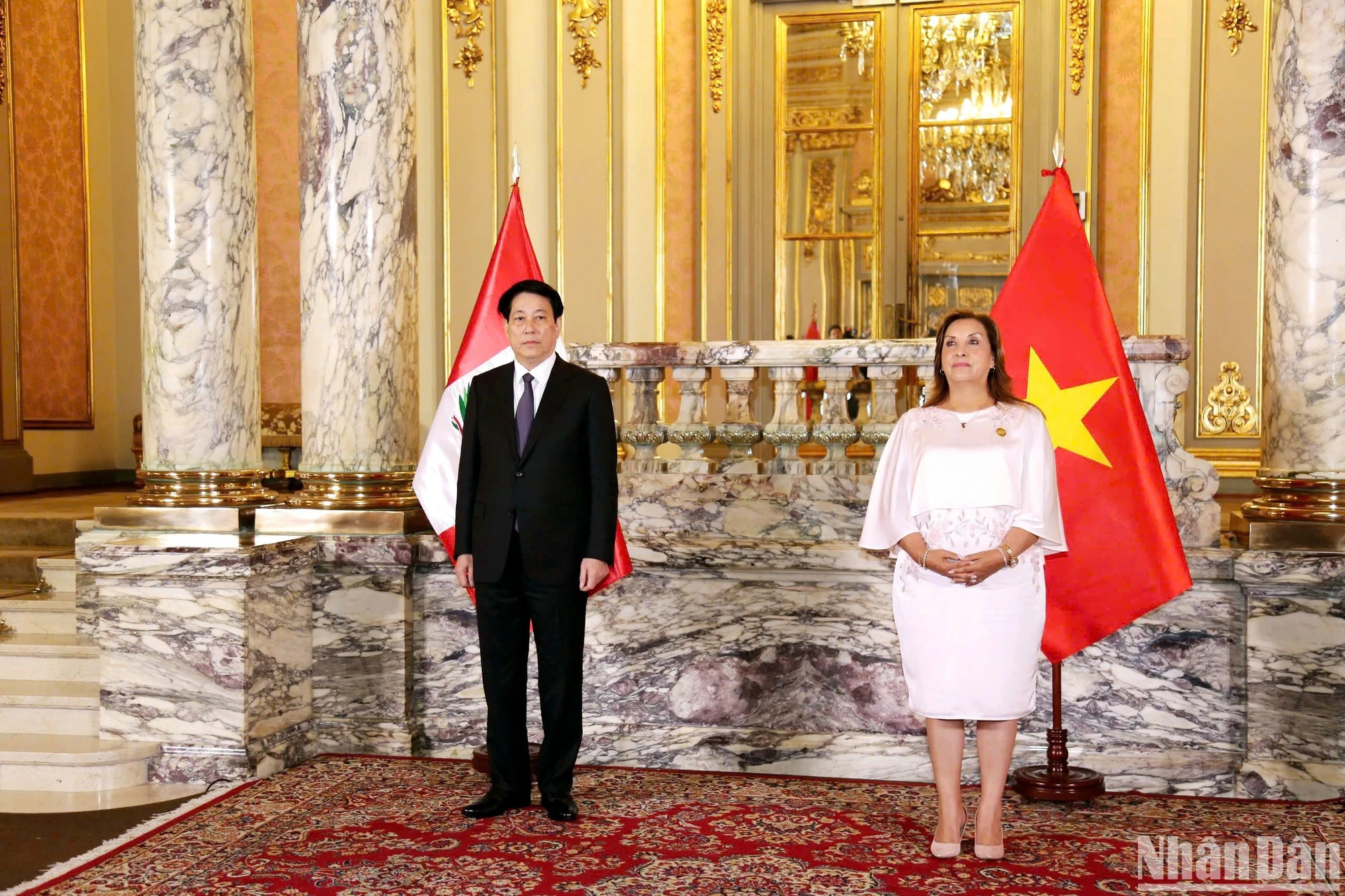 [Foto] Presidente del Perú condecora con la Gran Cruz de la Orden del Sol del Perú al Presidente Luong Cuong foto 4