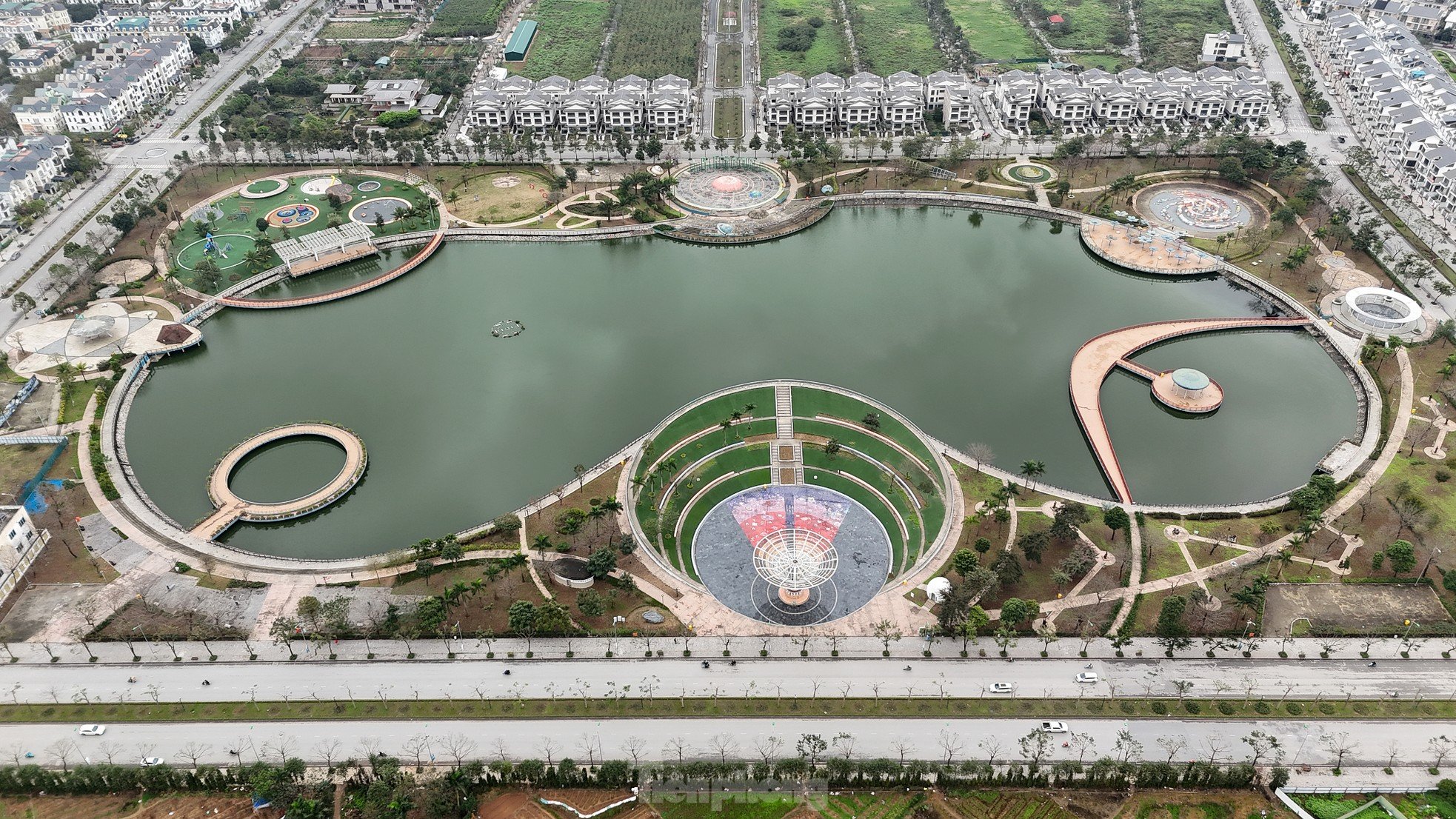 Estado actual de los parques de lento progreso en Hanoi foto 15