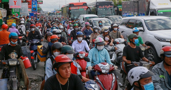 La ciudad de Ho Chi Minh tiene muchos planes para reducir los atascos de tráfico durante los exámenes de secundaria de 2024