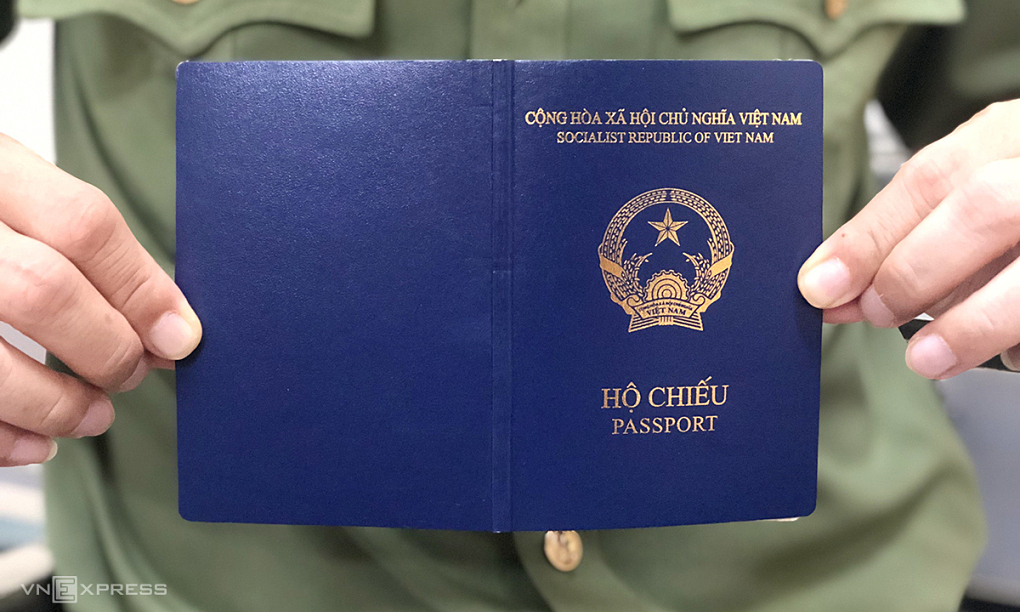 Vietnam drops 5 places in 2024 world passport rankings