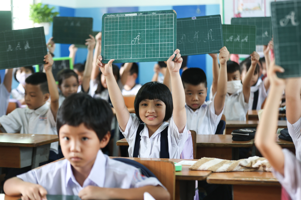 Ho-Chi-Minh-Stadt erhebt vorübergehend Studiengebühren, maximal 200.000 VND/Monat