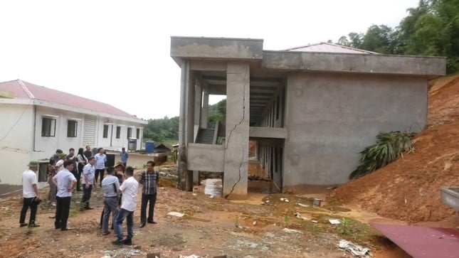 Thanh Hoa erwägt Studiengebührenunterstützung für Studierende in Überschwemmungsgebieten (Foto 2)