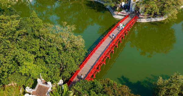 Luftaufnahme antiker kultureller und historischer Werke im Bezirk Hoan Kiem (Hanoi)