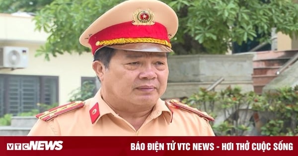 Le chef du département de la police de la circulation de Thanh Hoa explique comment il est allé à l'école à 56 ans