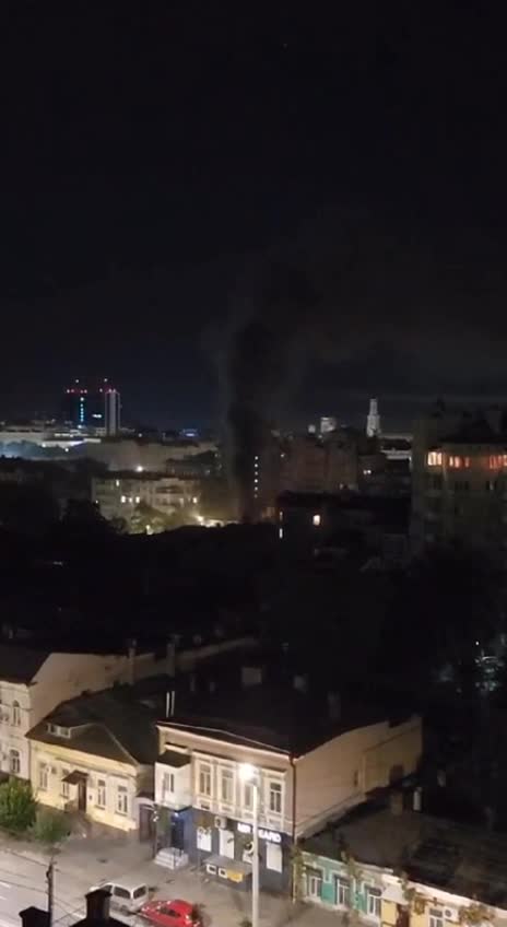 Monde - Sous attaque, le ciel de la ville russe de Rostov-sur-le-Don est lumineux