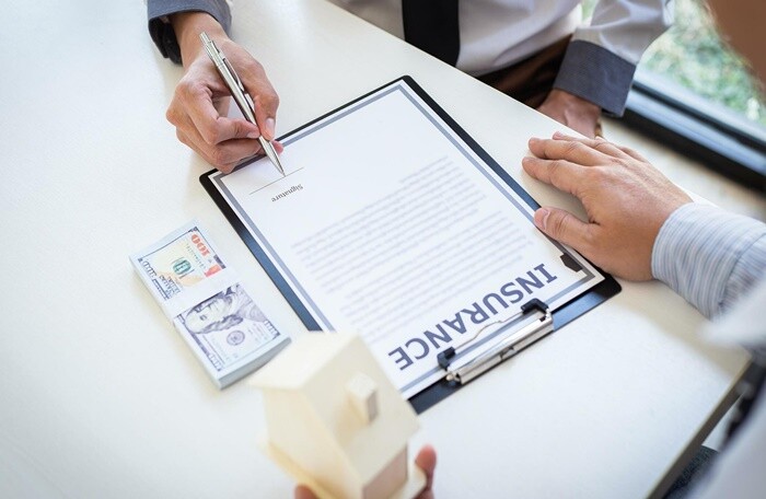 Usually, customers only listen to advice but rarely read and understand all the ideas in the insurance contract.