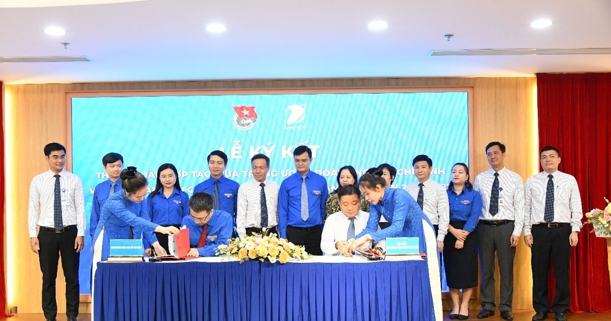 Le groupe VNPT et le Comité central de l'Union de la jeunesse communiste Ho Chi Minh ont signé un accord de coopération pour la période 2023-2027