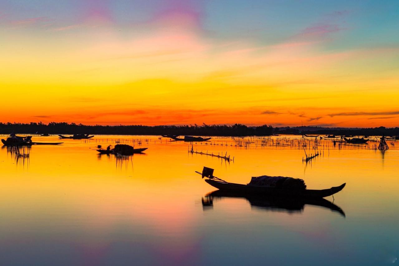 Tam Giang Lagoon - The most beautiful sunset viewing spot in Hue