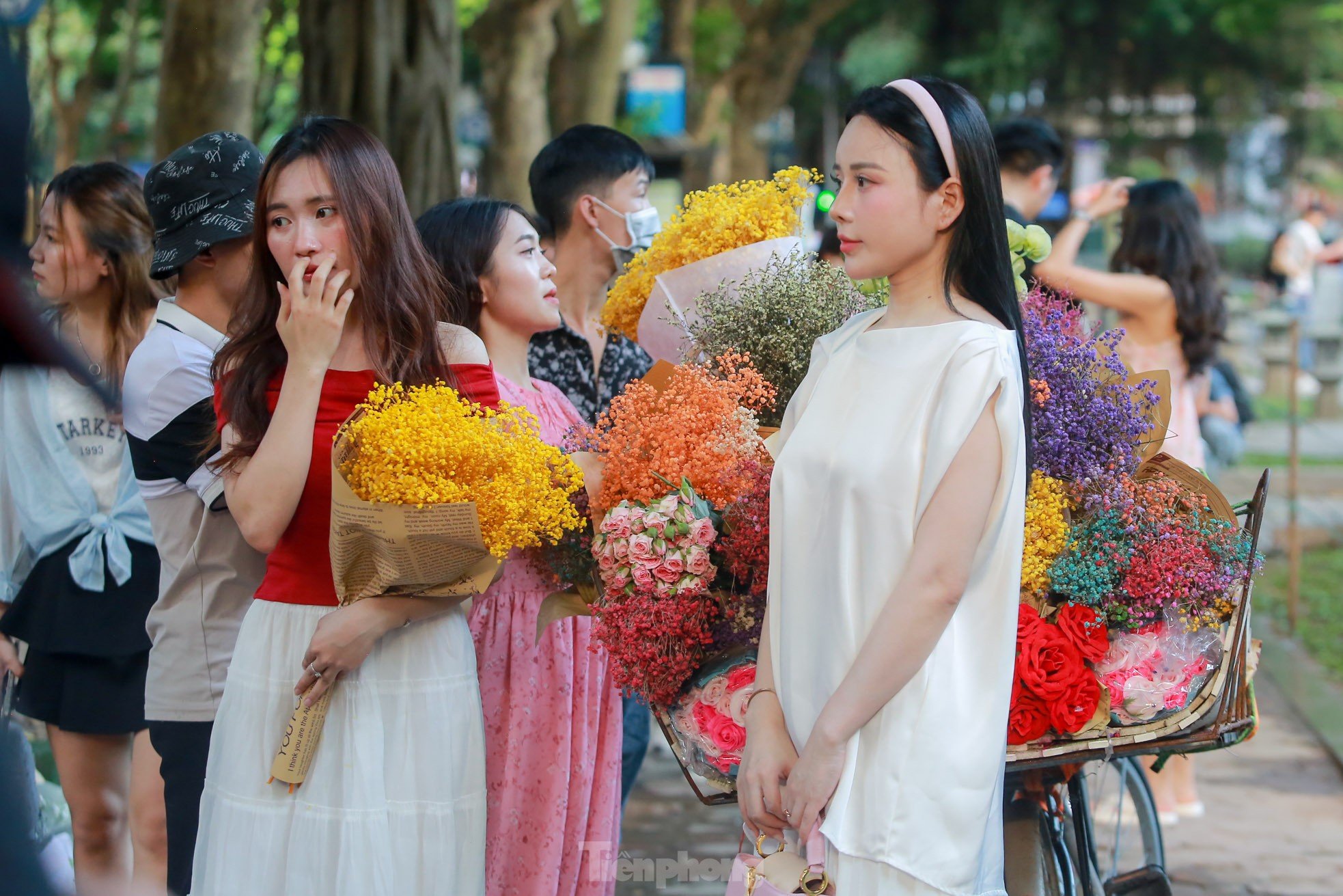 A principios de otoño, la calle más romántica de Hanoi alberga la escena de '1 metro cuadrado, 10 musas' foto 13