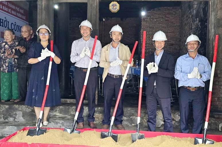អនុវត្ត​ការ​គាំទ្រ​ការពារ​និង​លើក​កម្ពស់​តម្លៃ​ផ្ទះ​សហគមន៍​បុរាណ Bao Vinh - រូបថត​ទី​២