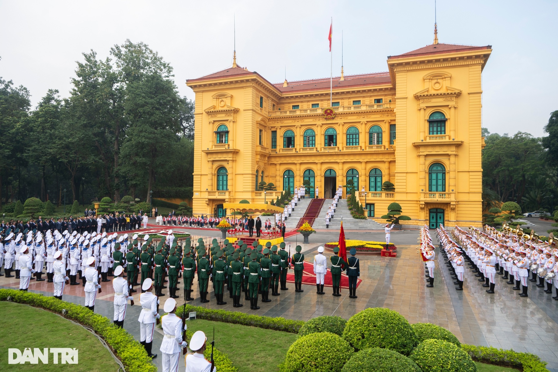 Chủ tịch nước Lương Cường chủ trì lễ đón Tổng thống Bulgaria thăm Việt Nam - 1