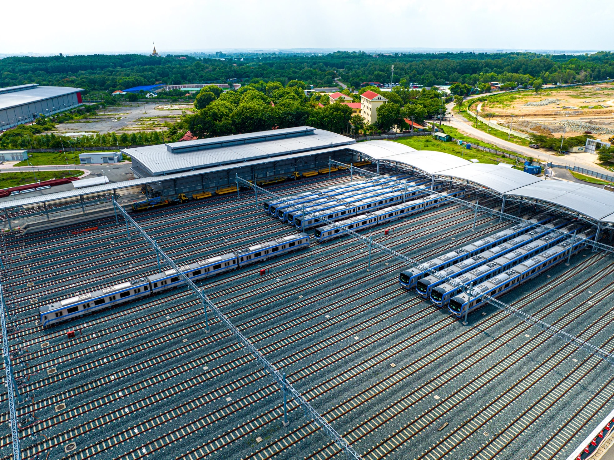 Cận cảnh depot tuyến metro số 1 đã thành hình ảnh 15