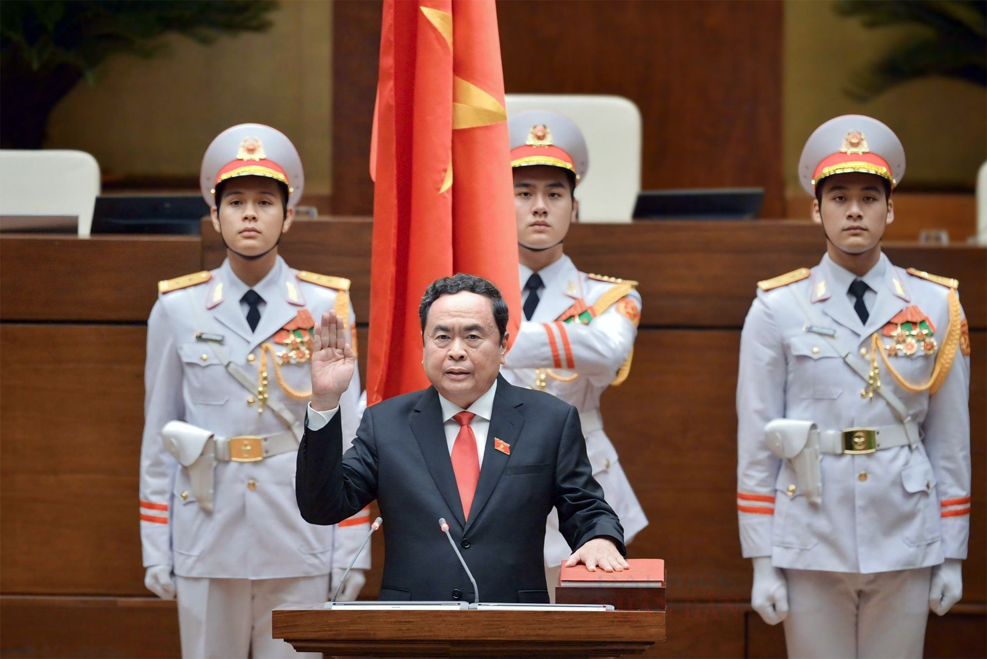 Le président de la Douma d'État de la Fédération de Russie félicite le président de l'Assemblée nationale, Tran Thanh Man -0