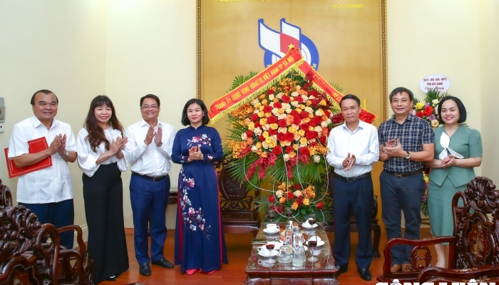 Der vietnamesische Journalistenverband begleitet stets die Entwicklung der Stadt Hanoi.