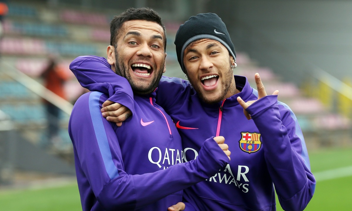 Dani Alves zahlt 164.000 Dollar an Neymars Familie