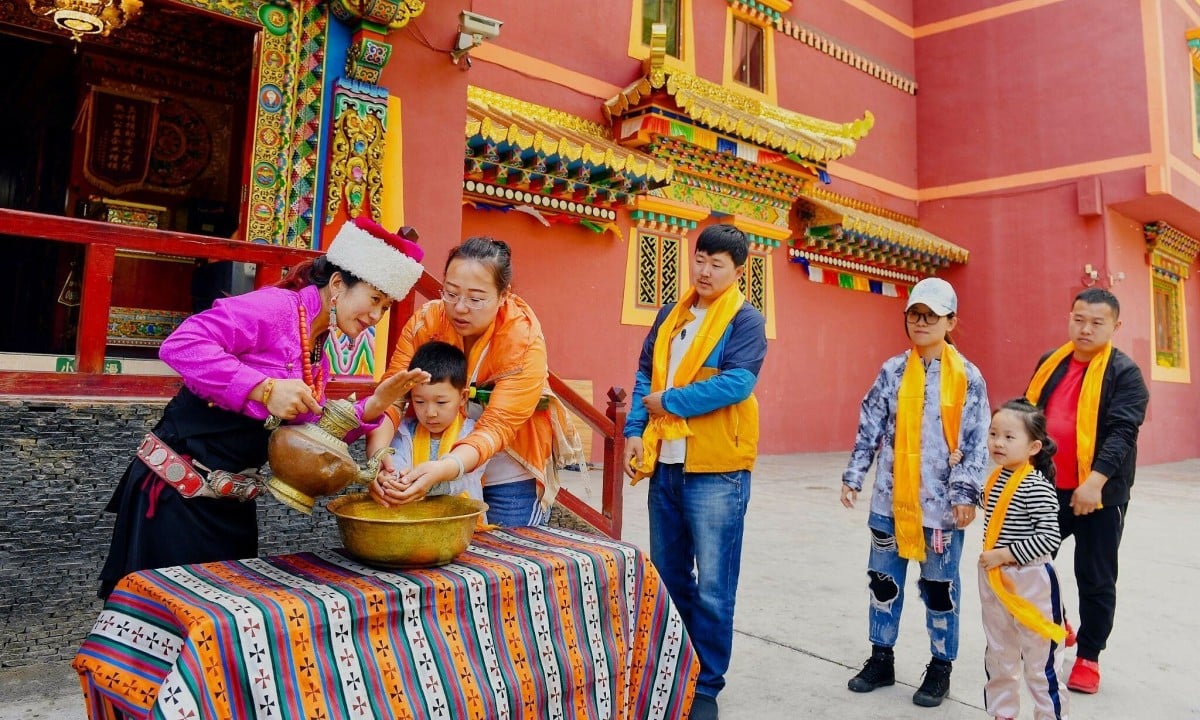 Vietravel giảm giá 25% tour mới tại Festival Thu Hà Nội