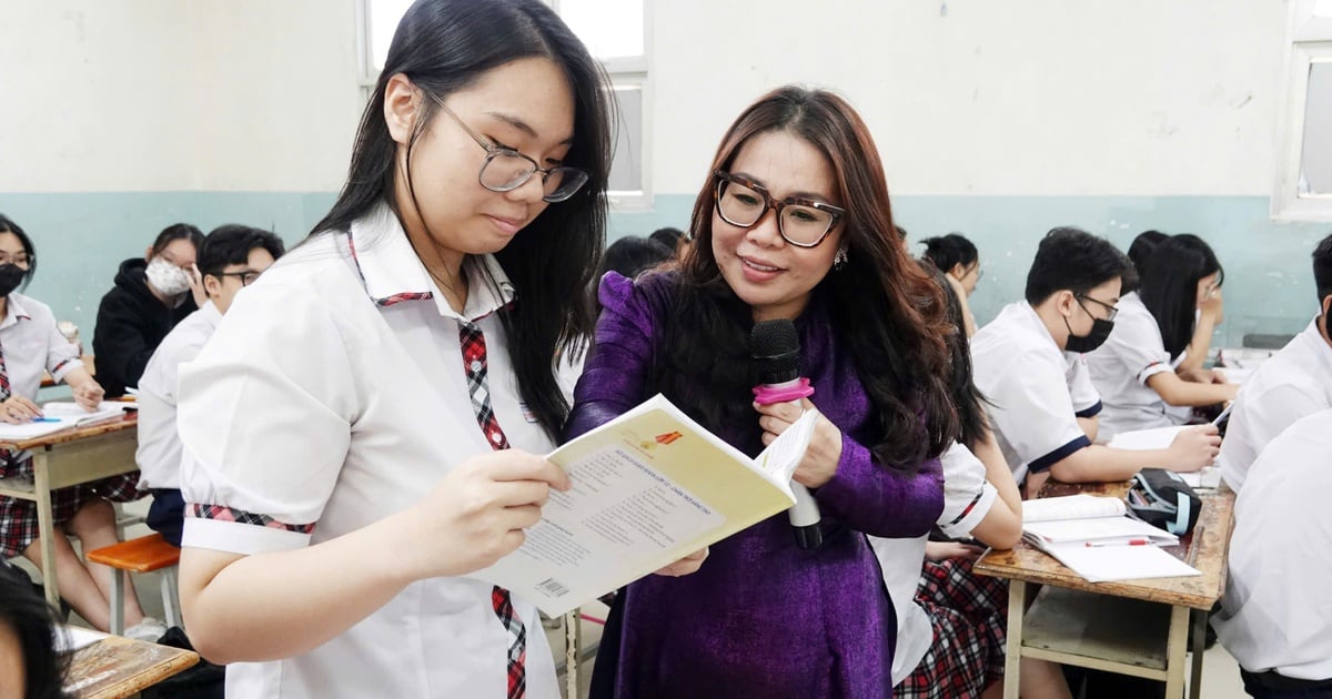 Überprüfen Sie die Orientierung aus der Kompetenzbewertungsprüfung der Ho Chi Minh City National University