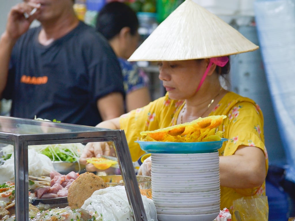 Hấp dẫn "quán ăn khổng lồ" giữa thành phố Đà Nẵng - Ảnh 4.