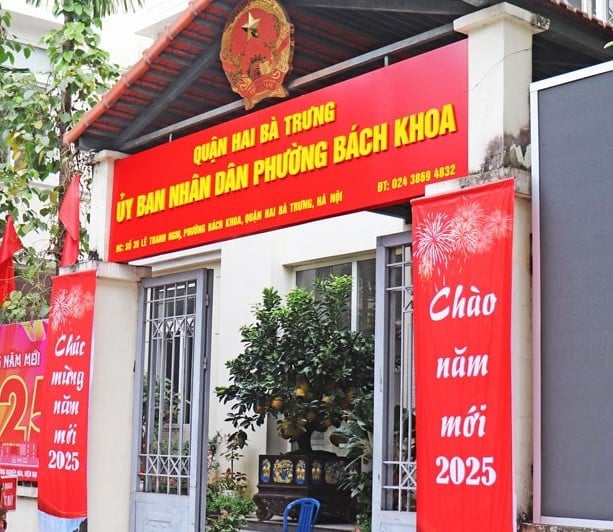 In Hai Ba Trung District, the old nameplate 