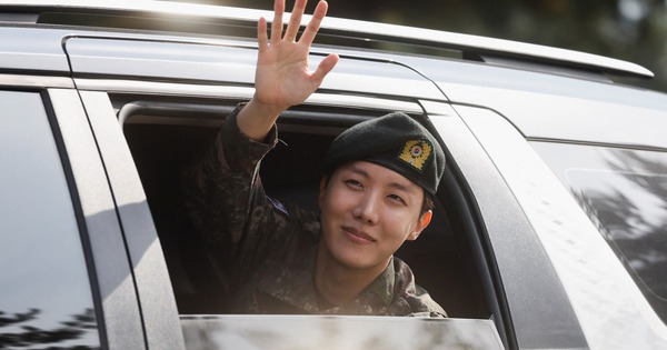 K-pop star BTS J-Hope discharged from military, waves to fans