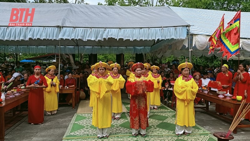 Lễ hội Phủ Nhì tưởng niệm ngày mất Hoàng Thái hậu Ngô Thị Ngọc Dao