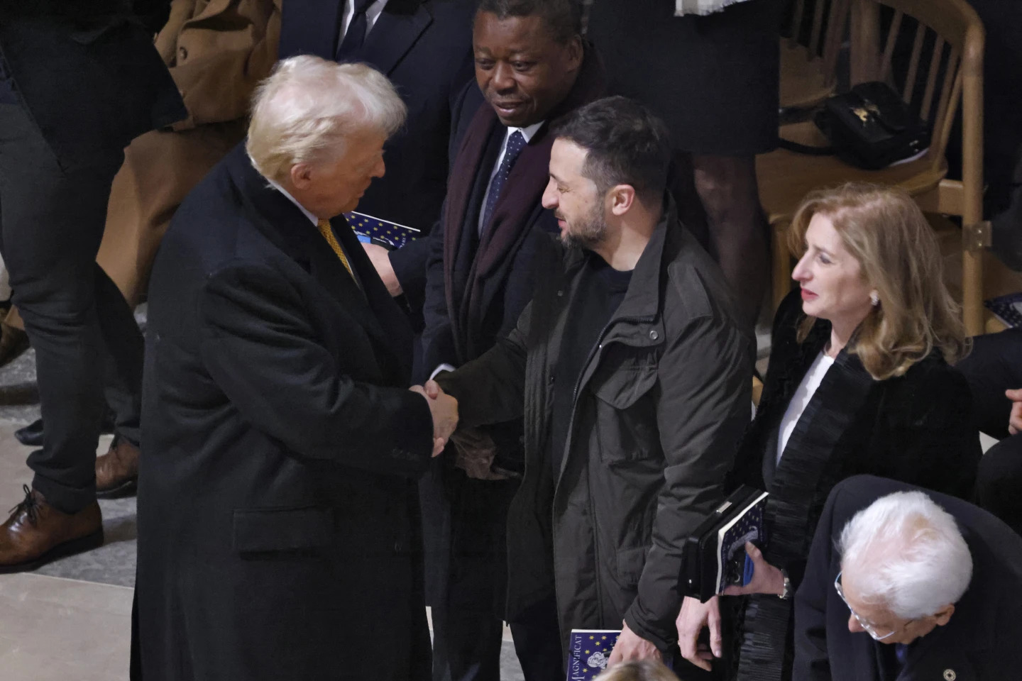 Trump គំរាម​ផ្តល់​ជំនួយ​ដល់​អ៊ុយក្រែន និង​ដក​អាមេរិក​ចេញ​ពី​អង្គការ​ណាតូ រូបភាព ១