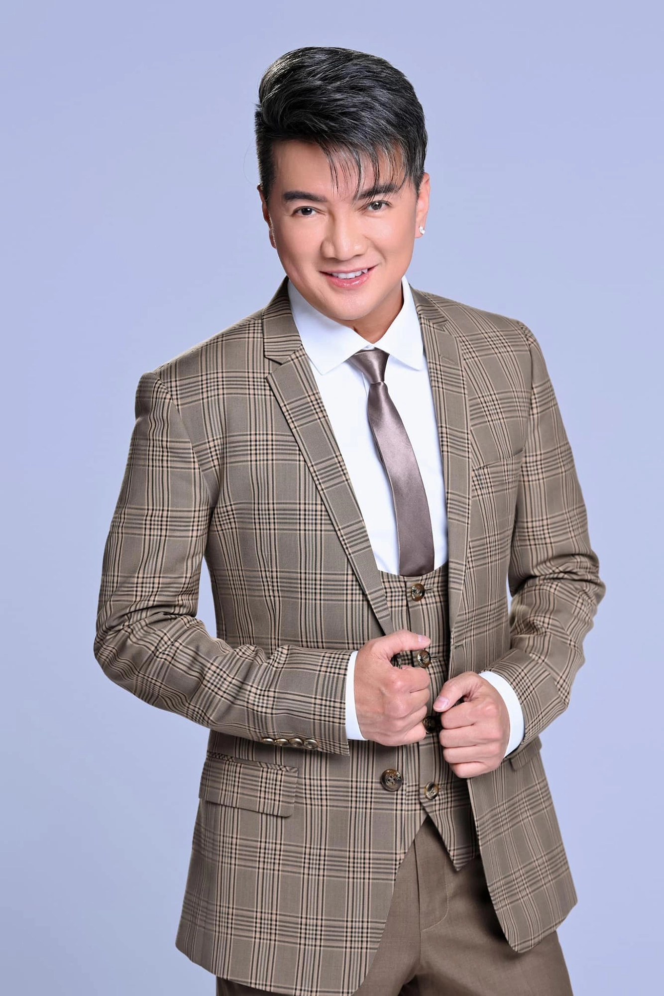 Mr Đàm: Mọi người gán cho tôi danh hiệu là '1 trong 2 người có công mang bolero sống lại'- Ảnh 1.