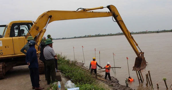 Thai Binh landslide at the left estuary of the Red River