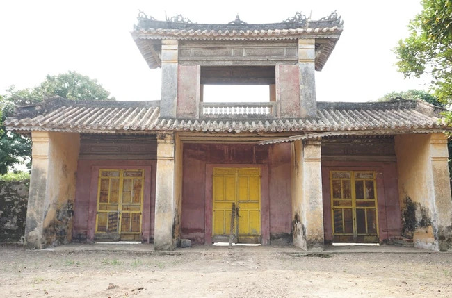 Construction of Thai Mieu relic in Dai Noi Hue image 2