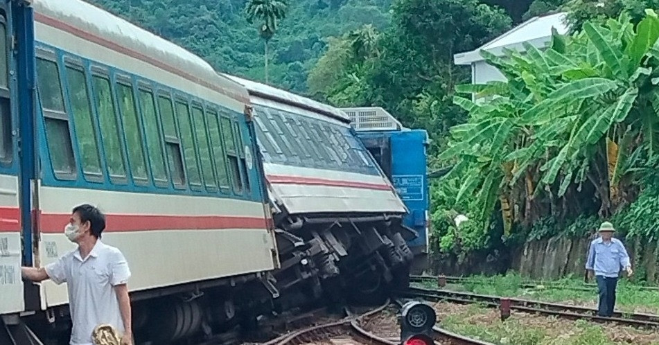 รถไฟตกราง 6 ขบวนติดต่อกัน คณะกรรมการความปลอดภัยการจราจรเถื่อเทียนเว้ลงมือดำเนินการ