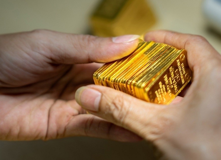 Not yet over the heat, SJC gold price increased sharply at the beginning of the week