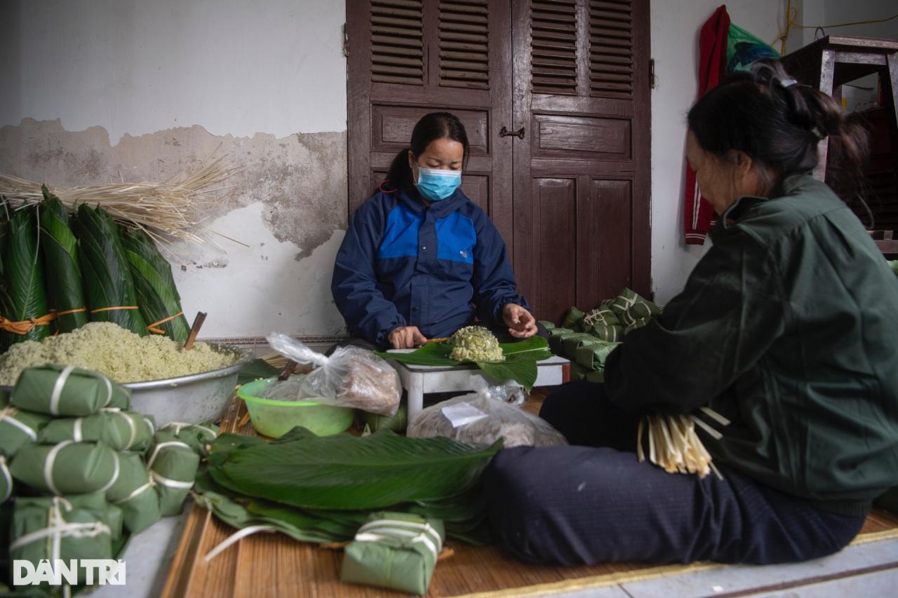 Làng làm bánh chưng dâng vua: Có hộ gia đình luộc 5.000 bánh mỗi ngày - 7