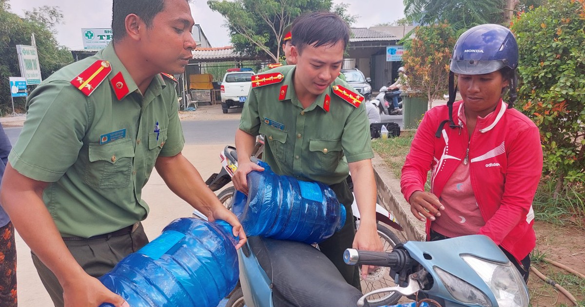 Send 4,000 barrels of water to people affected by saltwater intrusion