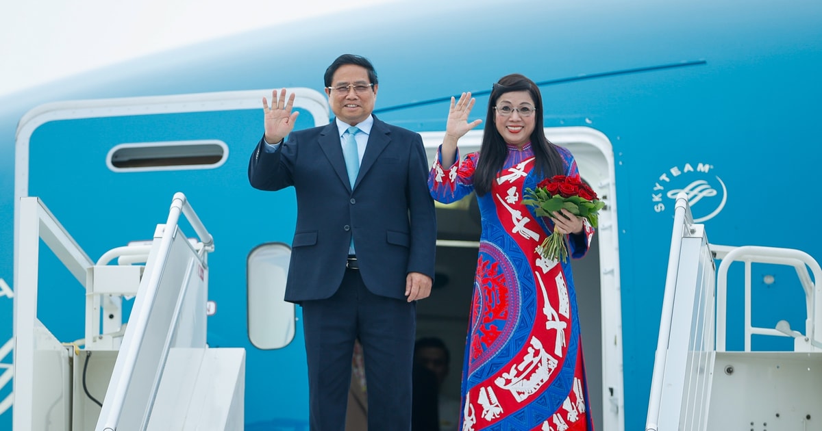 Arrivée du Premier ministre Pham Minh Chinh à Prague, début de sa visite officielle en République tchèque