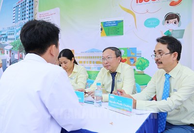 TP Hồ Chí Minh: 203 bác sĩ đến nhận công tác tại 51 cơ sở y tế