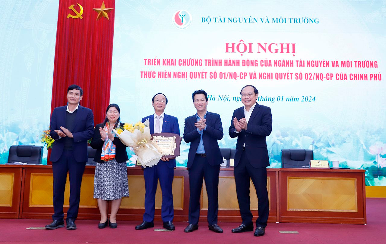 Tri ân sự đóng góp của nguyên Thứ trưởng Bộ Tài nguyên và Môi trường Võ Tuấn Nhân đối với ngành Tài nguyên và Môi trường