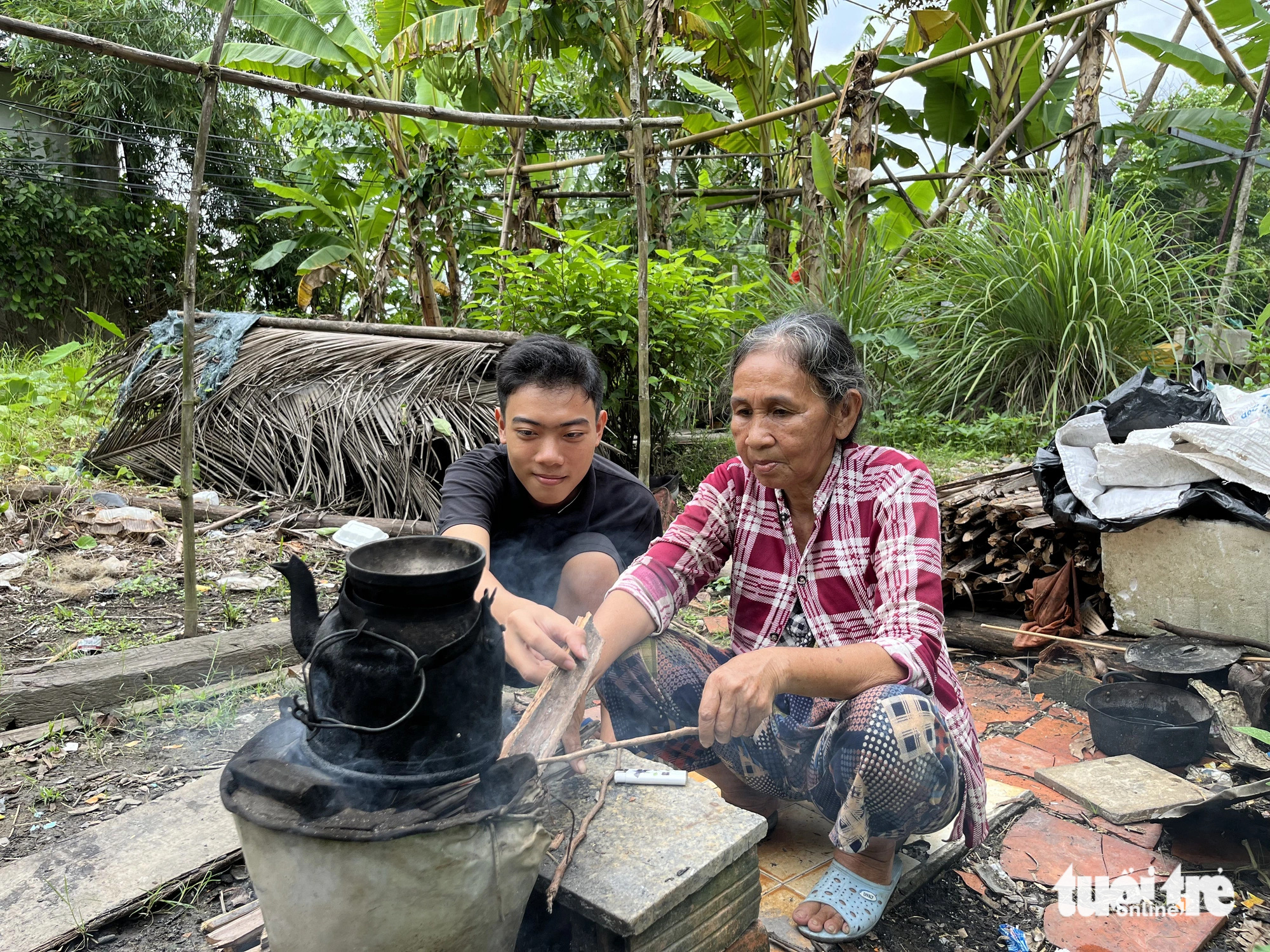 Gia đình 3 đời ở nhờ, nam sinh quyết học để phận đời không phải rẻ ‘bảy ngã’ như những nhánh sông - Ảnh 3.