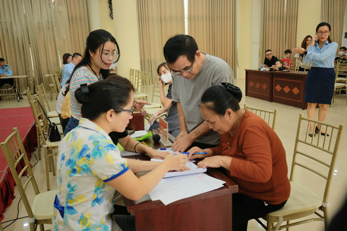 Pagar 12.394 mil millones de VND en apoyo a la segunda fase para las víctimas del incendio en el distrito de Thanh Xuan, foto 1