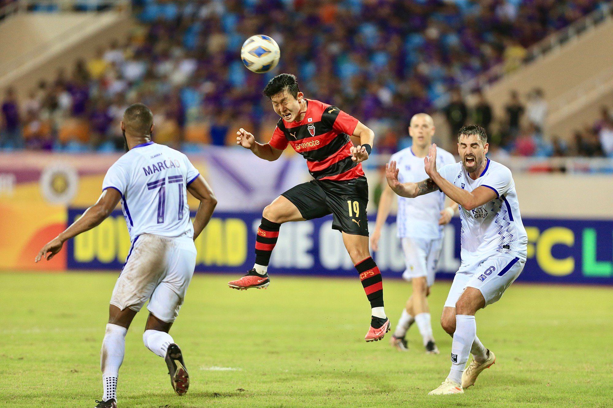 CLB Hà Nội và HAGL gặp khó ở vòng mở màn mùa giải V-League đặc biệt nhất  - Ảnh 2.